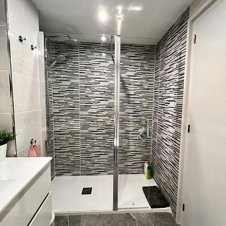 Amplio Apartamento Tranquilo Cerca De La Playa 罗萨斯 外观 照片