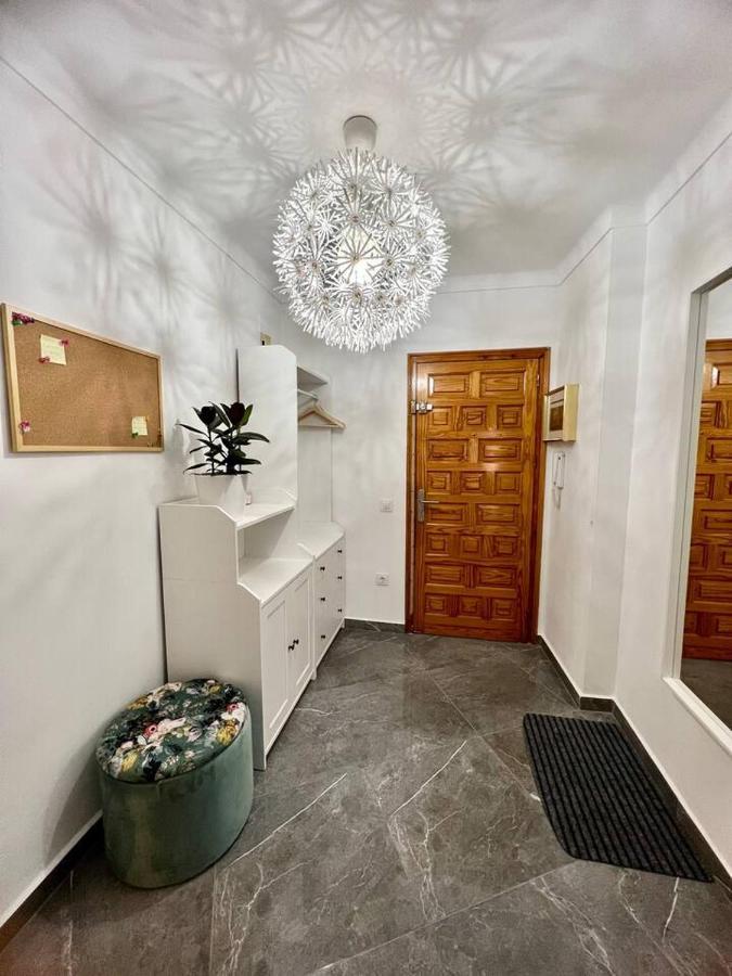 Amplio Apartamento Tranquilo Cerca De La Playa 罗萨斯 外观 照片